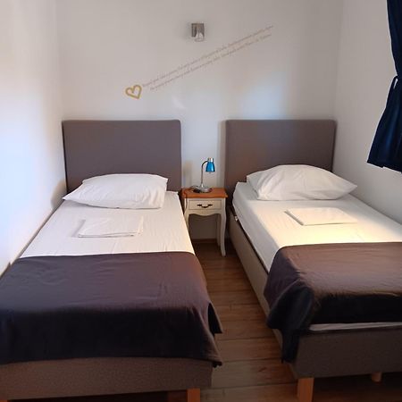 Apartments Emma Биоград на Мору Екстериор снимка