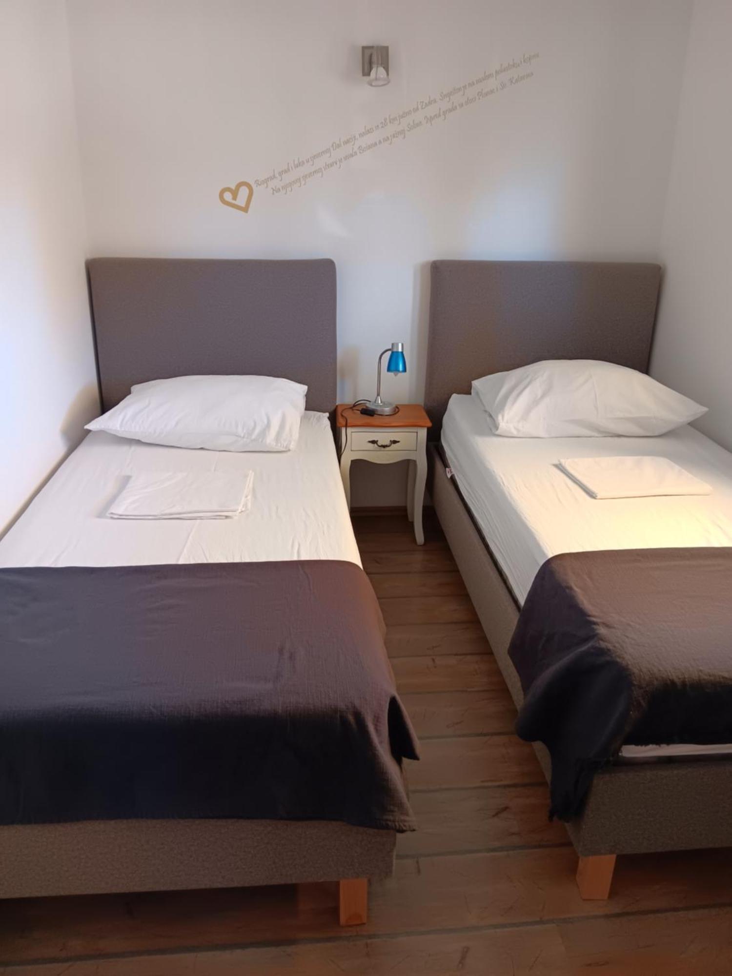 Apartments Emma Биоград на Мору Екстериор снимка