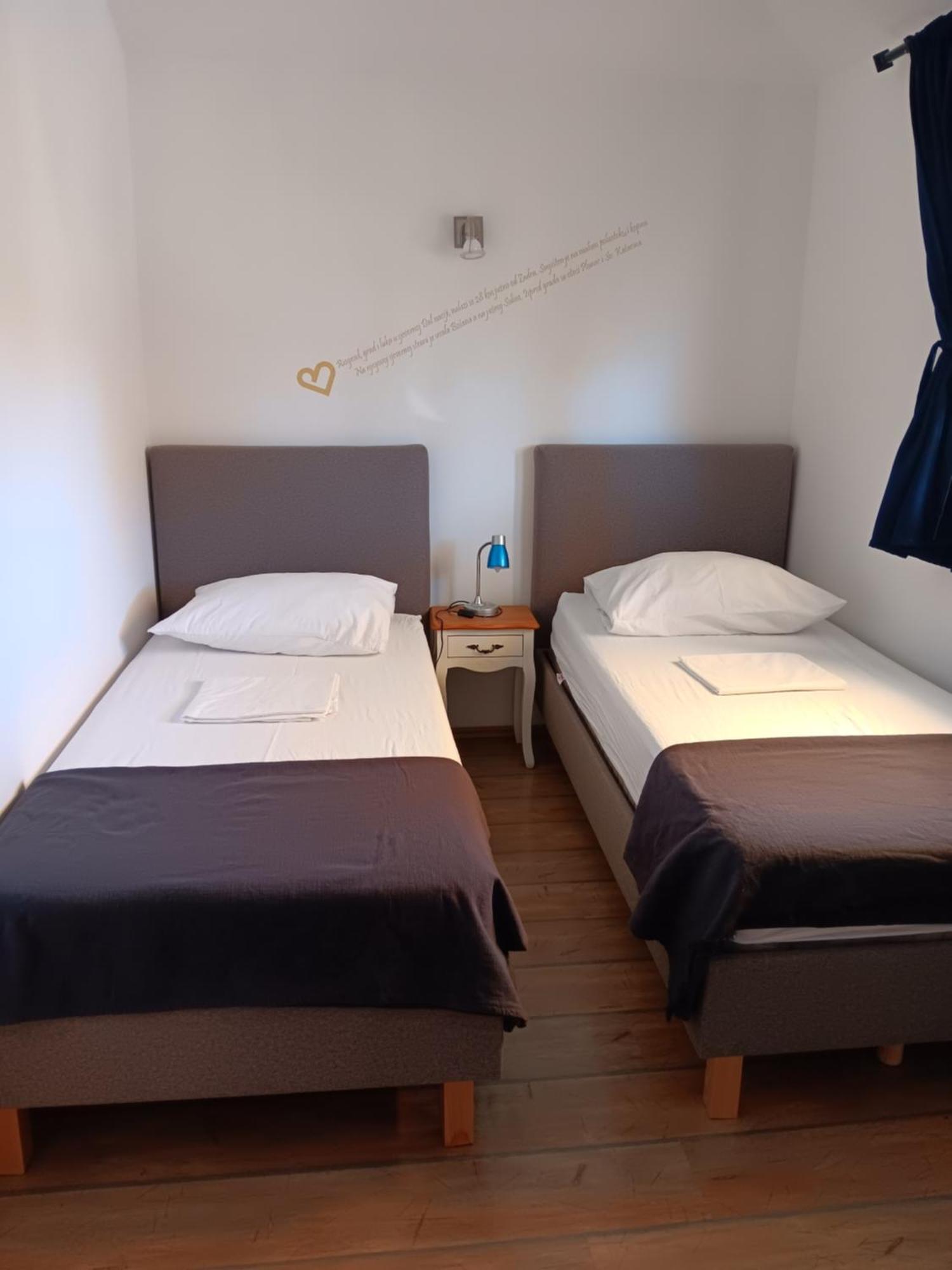 Apartments Emma Биоград на Мору Екстериор снимка