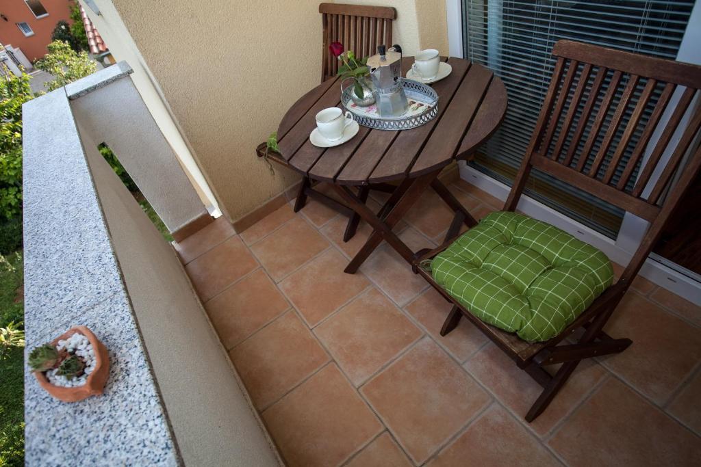 Apartments Emma Биоград на Мору Екстериор снимка