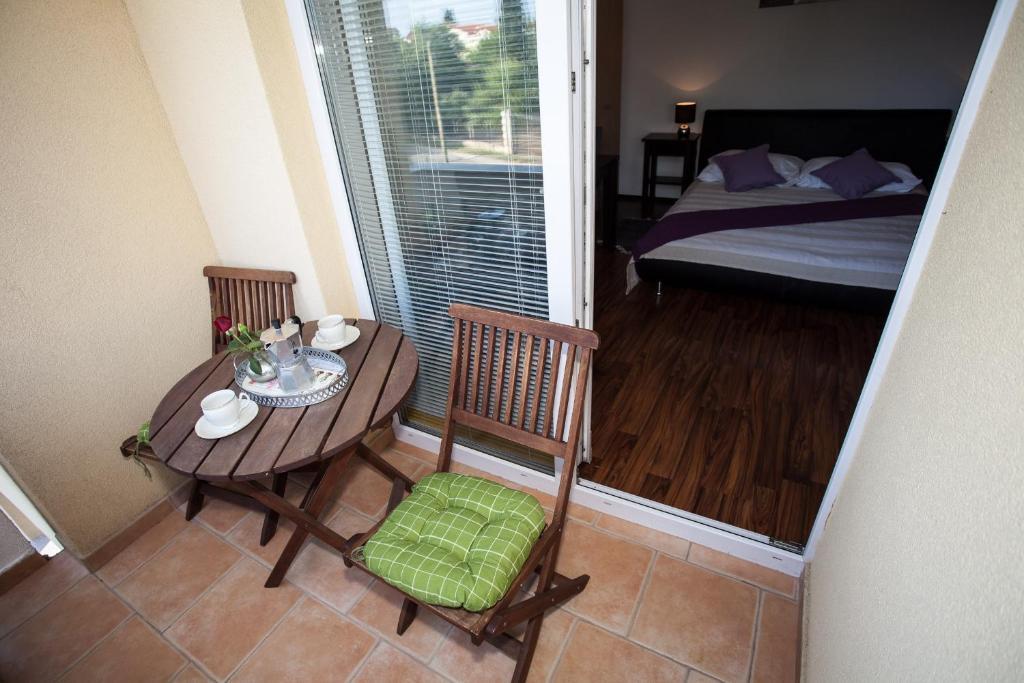 Apartments Emma Биоград на Мору Екстериор снимка