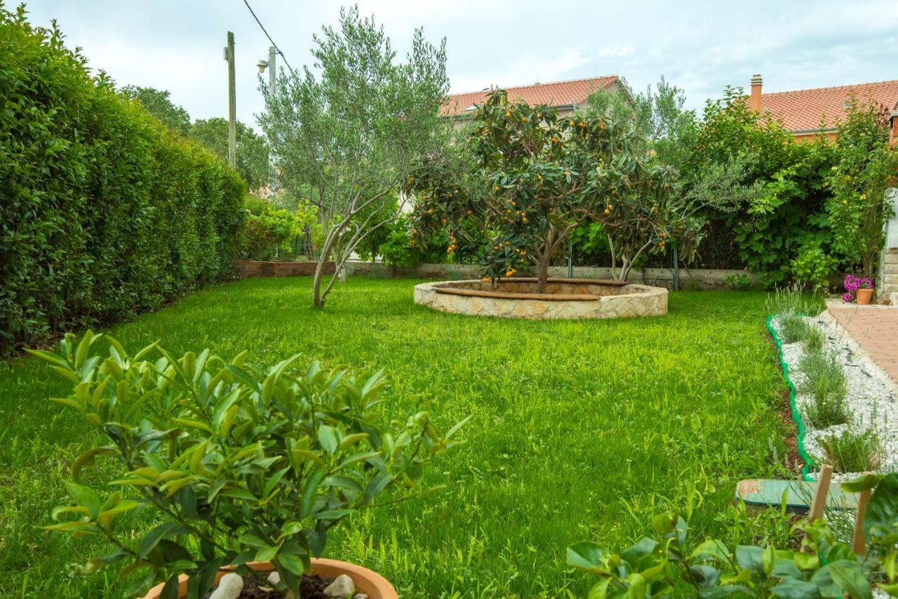 Apartments Emma Биоград на Мору Екстериор снимка