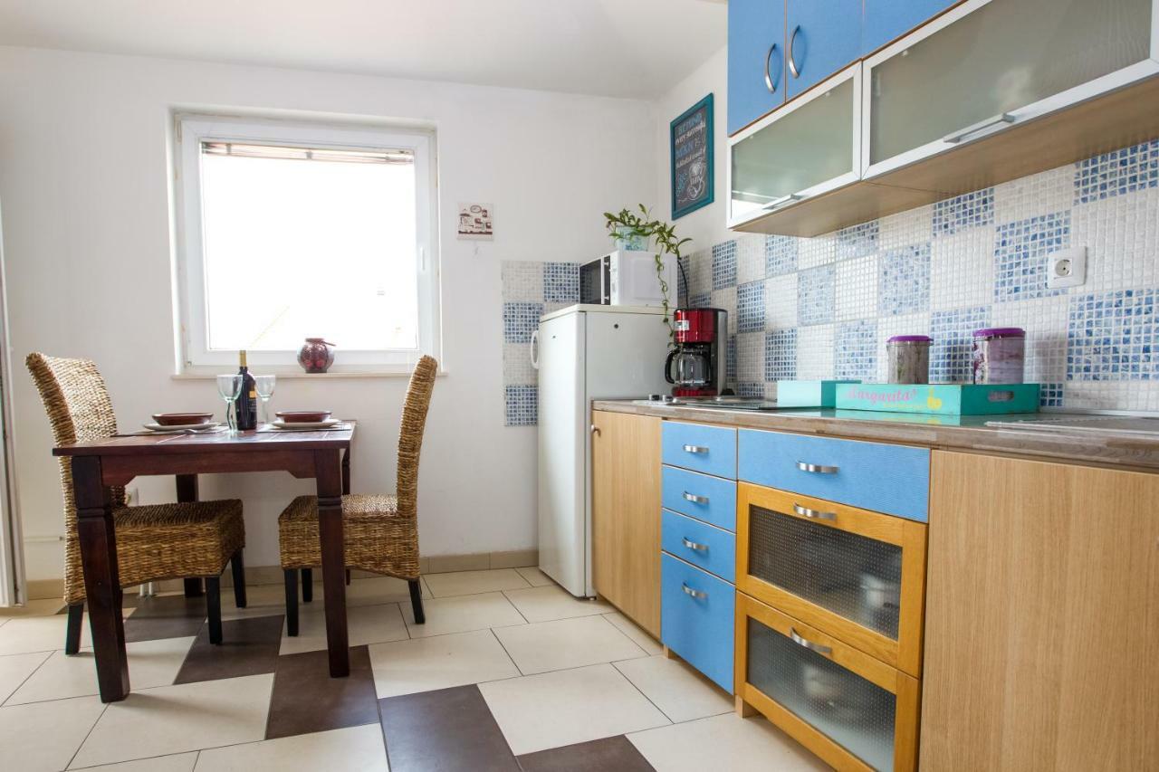 Apartments Emma Биоград на Мору Екстериор снимка