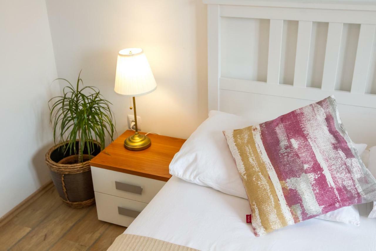 Apartments Emma Биоград на Мору Екстериор снимка