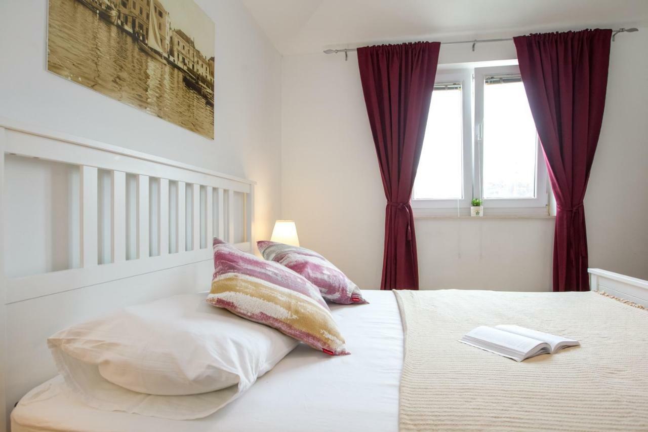 Apartments Emma Биоград на Мору Екстериор снимка