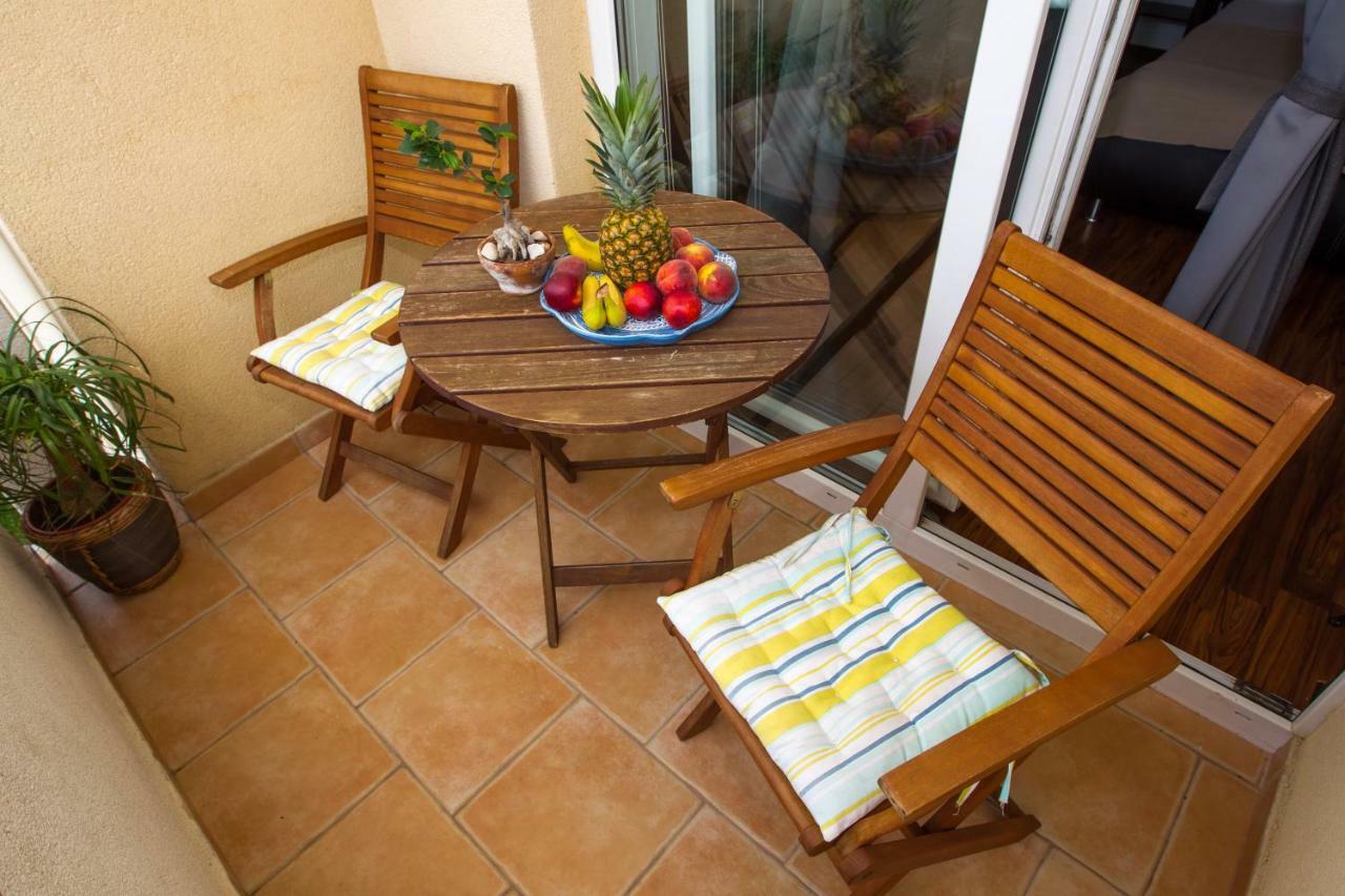 Apartments Emma Биоград на Мору Екстериор снимка