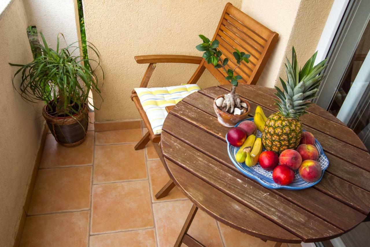 Apartments Emma Биоград на Мору Екстериор снимка